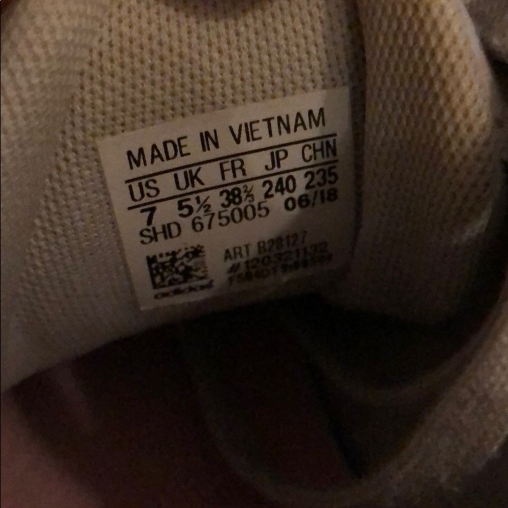 Adidas Falcon - Picture 3 of 4